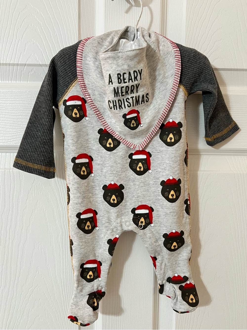NWT Mud Pie Bear Santa Bear Sleeper with Bib, 0-3 Months